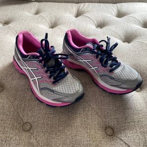 ASICS running shoe 6.5